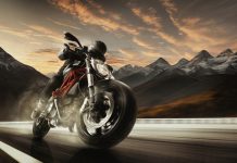 Textil alebo koža? Akú kombinézu na motorku vybrať?