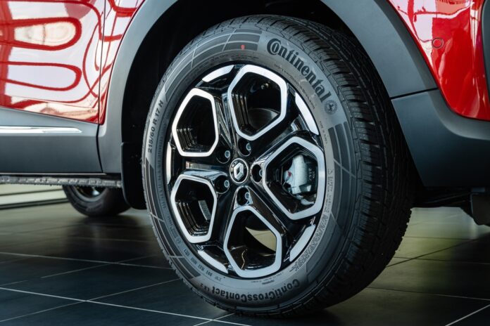 Najlepšie letné pneumatiky sezóny 2024: Prehľad víťazov testov a recenzií