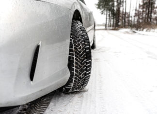 Barum Polaris 6 zimné pneumatiky na vozidle v zasneženej krajine